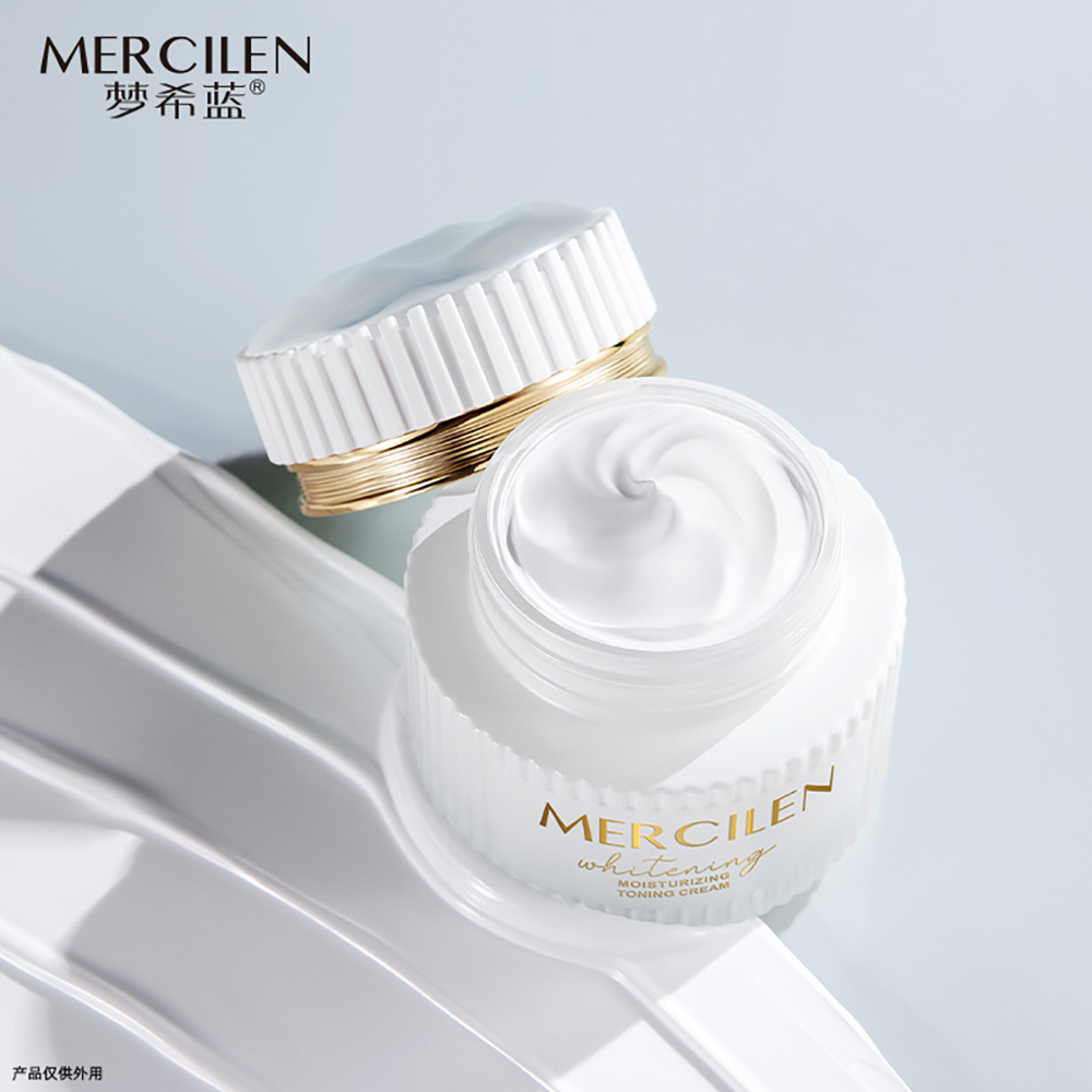 Luxury Skincare Cream - Luxury Lady Cream Face Care Isolation