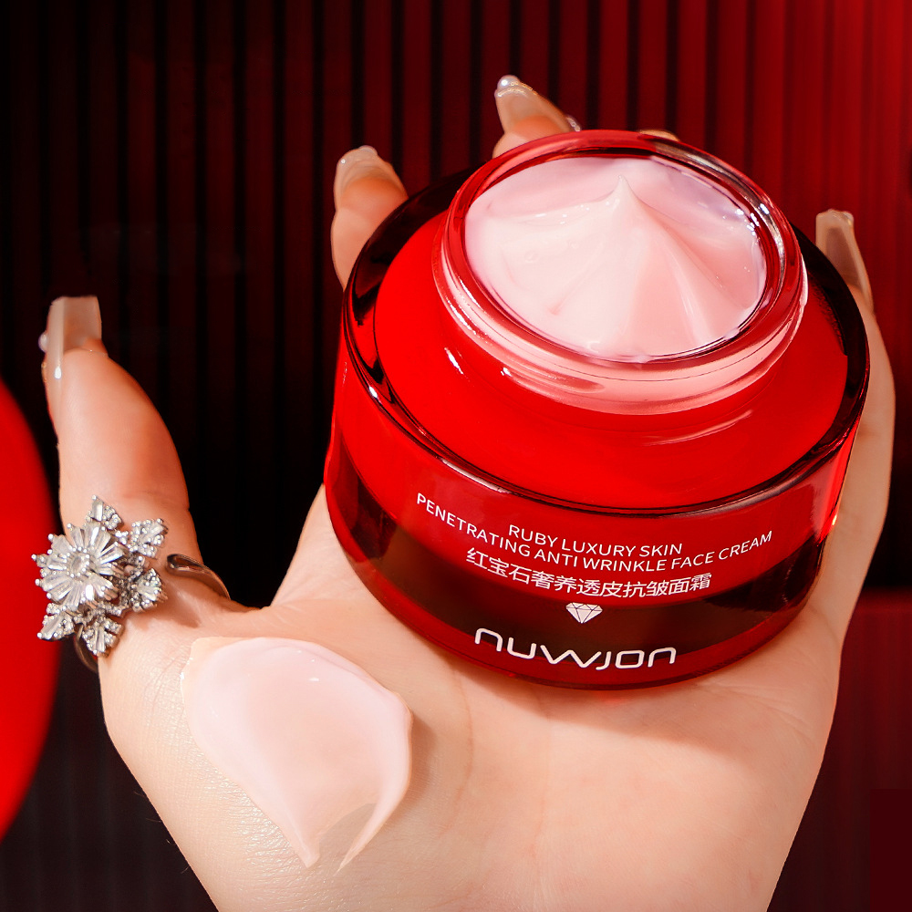Ruby Luxury Skin Penetrating A – Luxury Skincare Cream Bewertung und Preis